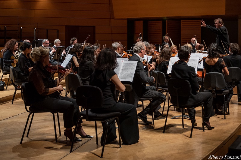 75ª Stagione Sinfonica dell’Orchestra I Pomeriggi Musicali “Anniversari” Direttore: Ottavio Dantone Orchestra Haydn di Bolzano e Trento
