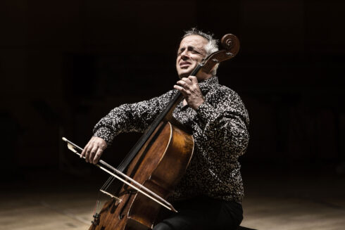 Gardone Riviera. Panorami sonori. Direttore e violoncello: Giovanni Sollima, Special guest: PFM