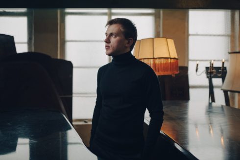 Direttore: James Feddeck, pianoforte: Filippo Gorini