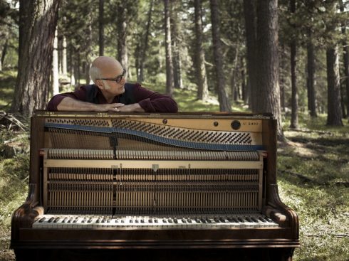 Ludovico Einaudi – <em>In A Time Lapse Reimagined</em>