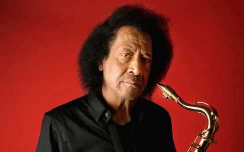 Annullato – James Senese – <em>“Chesta nun è ‘A terra mia”</em> Ottant’anni tour